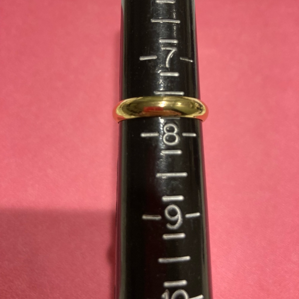 NWOT BAND RING GOLD TONE - Picture 7 of 7